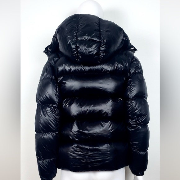 Moncler Puffer Down Jacket w Detachable Sleeves Ultra Puffy w Garment Dust Bag - Picture 7 of 16